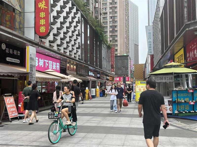 房东亏本出售全业态餐饮铺年收40万层高10米